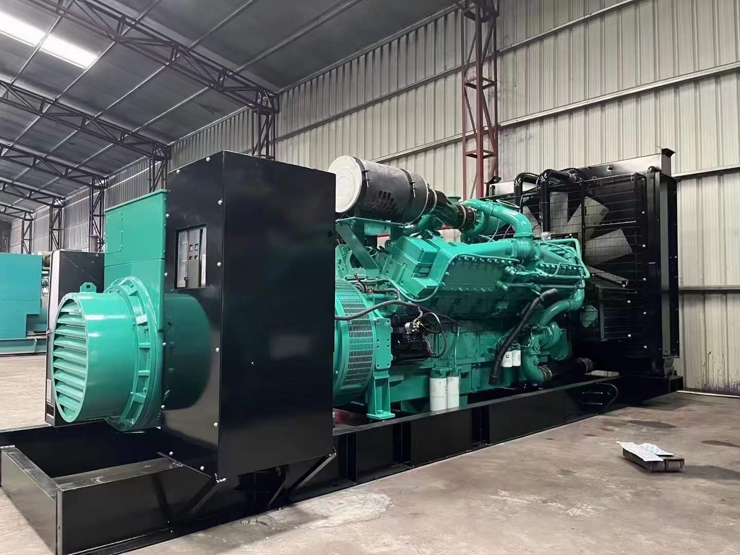 镇巴如何降低 800kW 柴油发电机输出电流的波动？